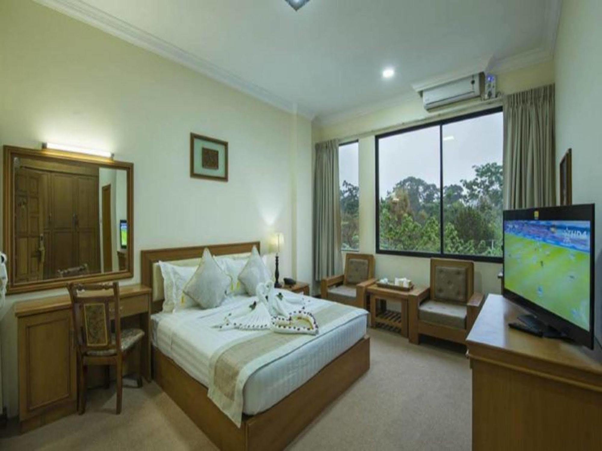 Hotel Shwe Nann Htike Pyin Oo Lwin Exteriör bild