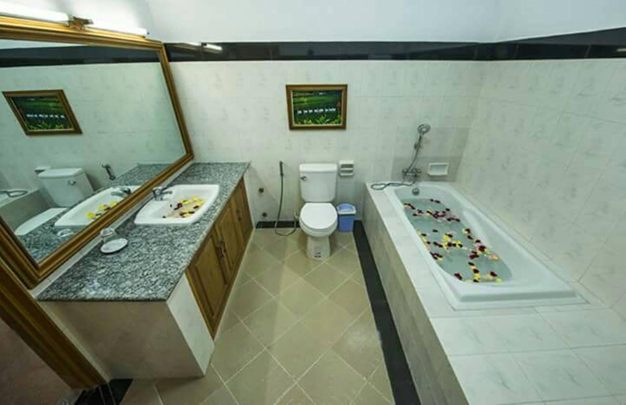 Hotel Shwe Nann Htike Pyin Oo Lwin Exteriör bild
