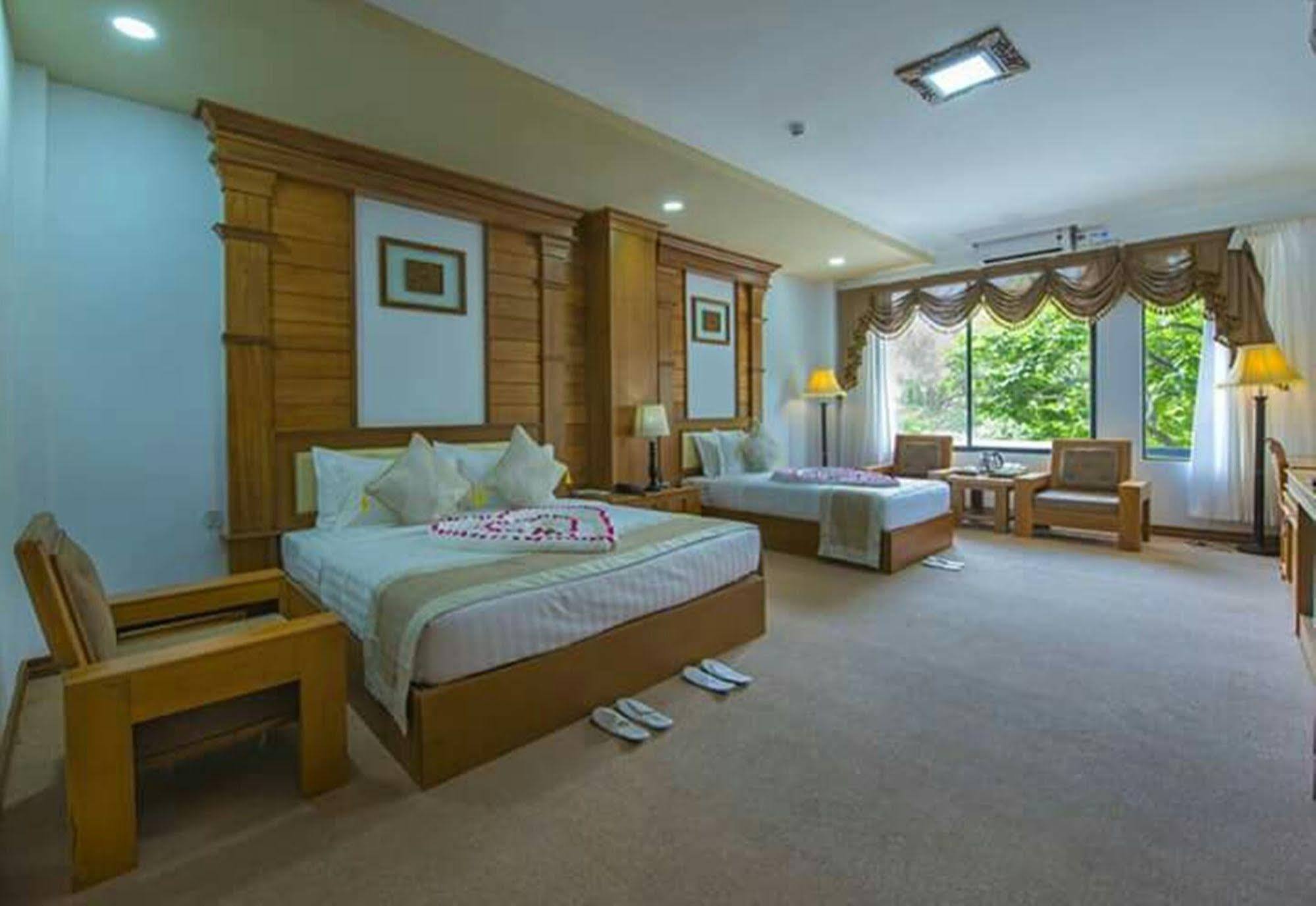 Hotel Shwe Nann Htike Pyin Oo Lwin Exteriör bild