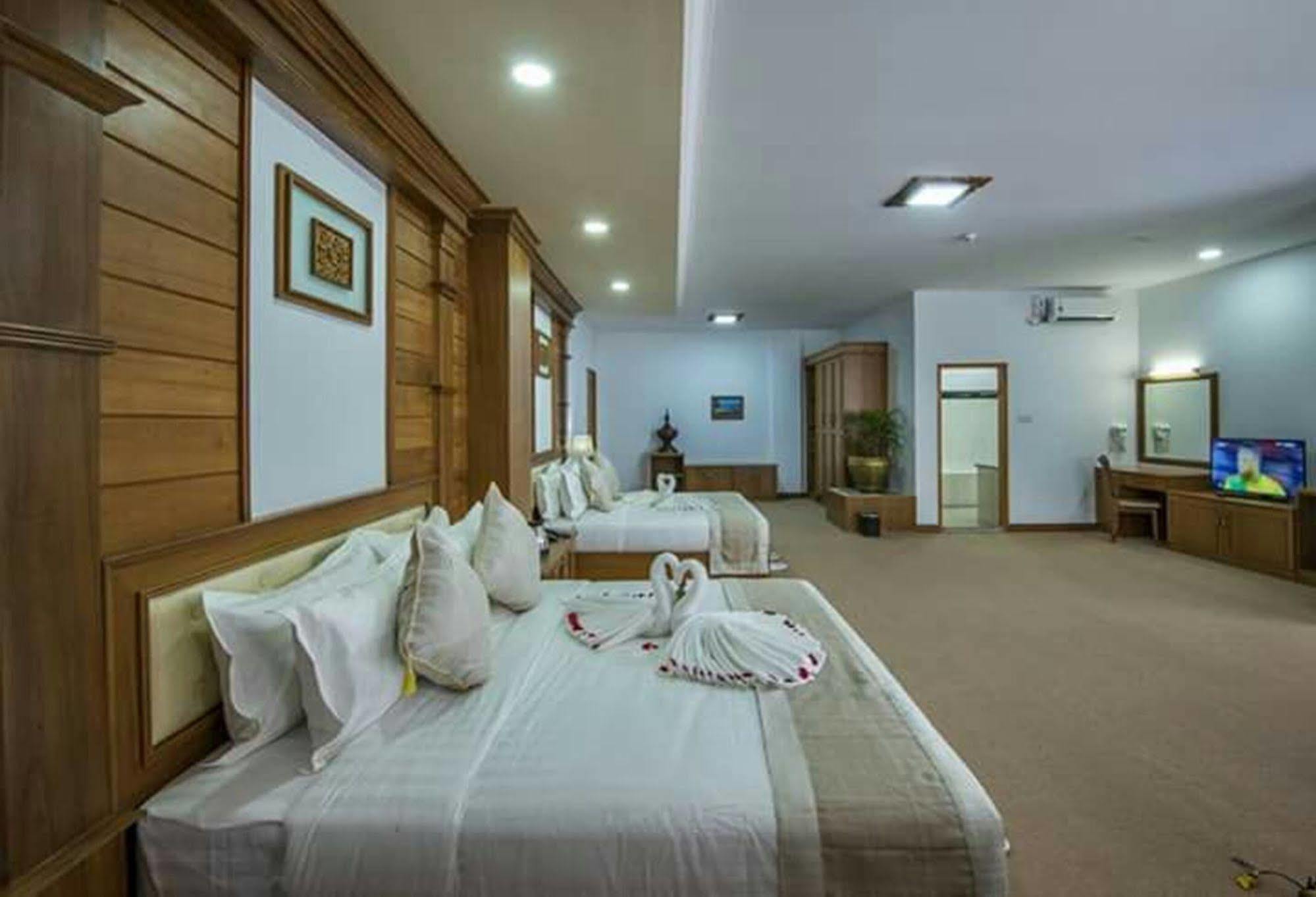 Hotel Shwe Nann Htike Pyin Oo Lwin Exteriör bild