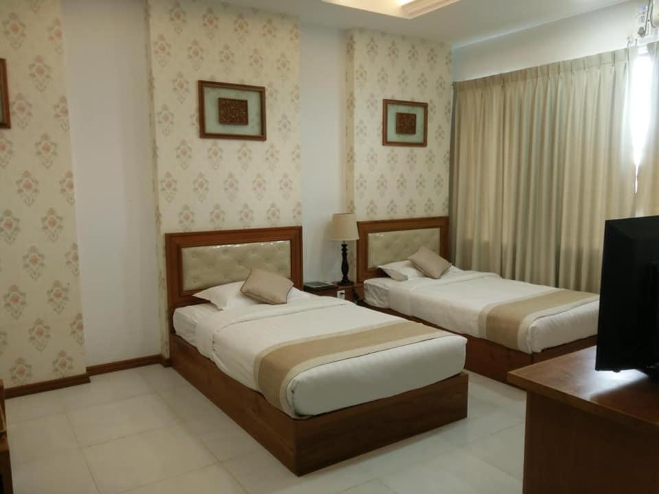 Hotel Shwe Nann Htike Pyin Oo Lwin Exteriör bild